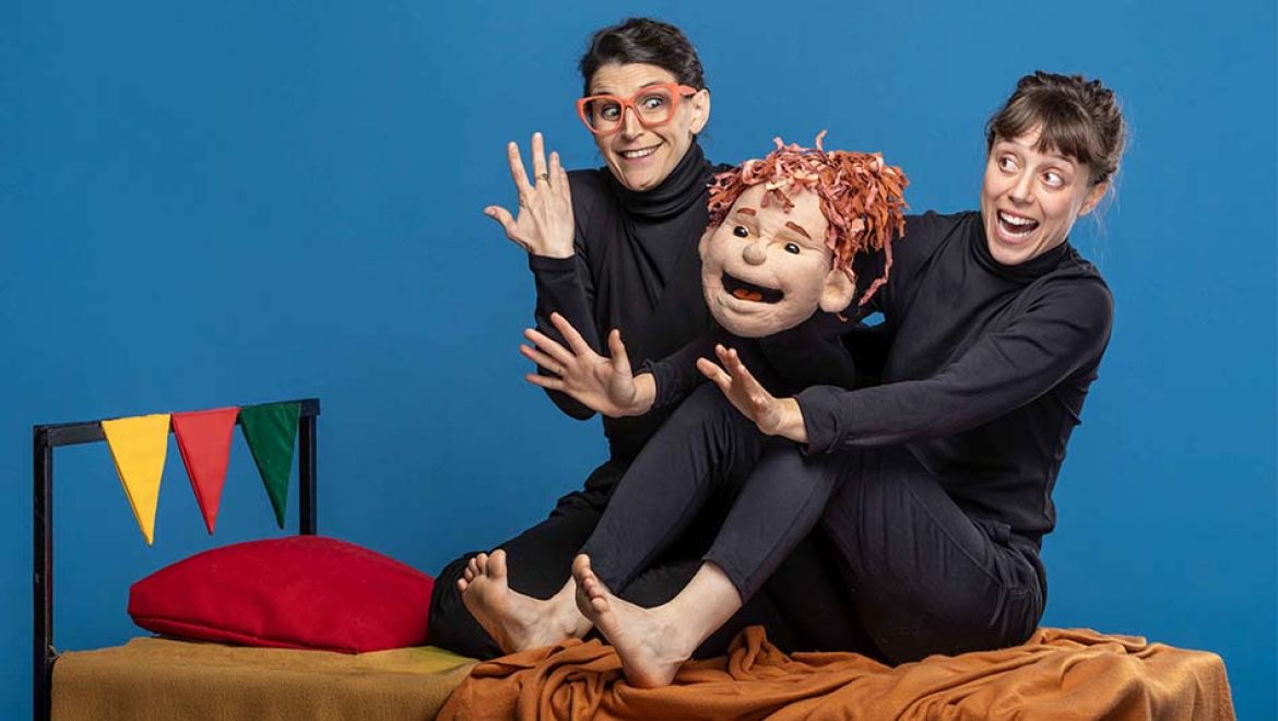 הצגה חדשה, אינסוף ואחת. צילום כפיר בולוטין תיאטרון הקרון מירושלים מביא לת”א-יפו הצגות מרגשות לילדים