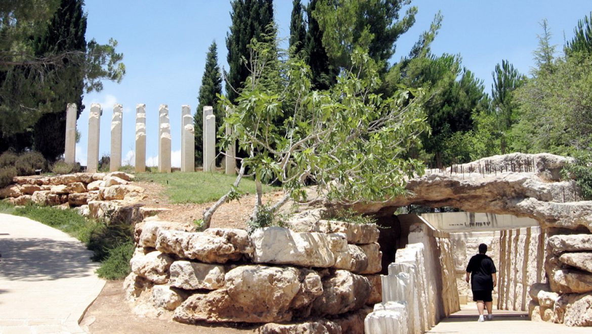 ביקור ביד ושם עם הילדים – כדי להעביר לדורות הבאים