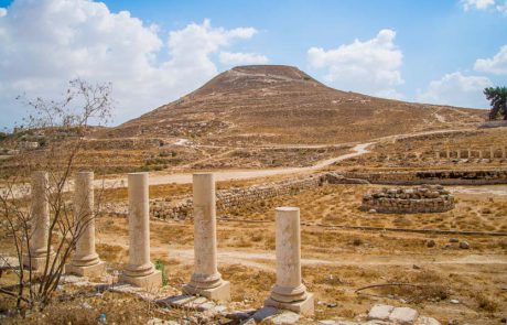 פארק הרודיון: תמצית חיים וגאונות אדריכלית של מלך