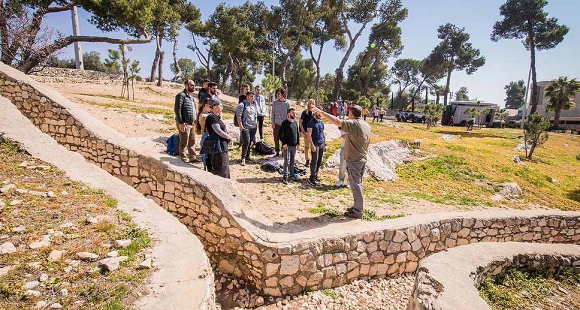 פסח באתר מורשת לאומי גבעת התחמושת: חוויה חינוכית למשפחה