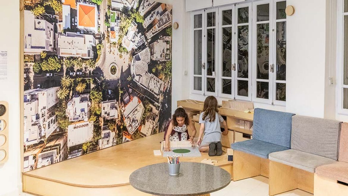 אחה פעילויות סוכות למשפחות בכיכר ביאליק ובבתי התרבות של העיר