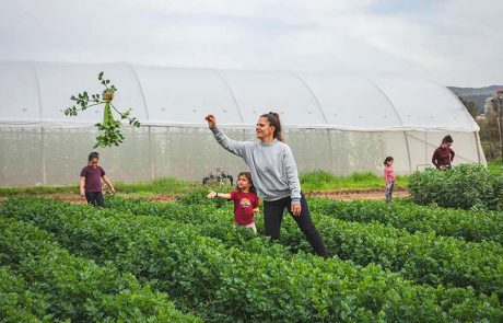 משפחה שכזאת: זוג הורים, 5 ילדים ומשק אורגני אחד