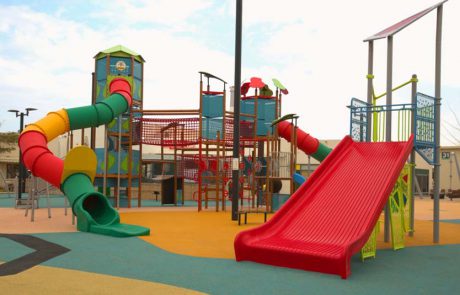 נמל תל אביב חונך שתי גינות משחקים מרהיבות עבור המשפחות